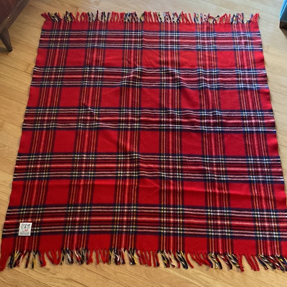 Vintage Faribo 100% Pure Virgin Wool Pure Laine red plaid Throw CHRISTMAS 🎄 - Picture 9 of 12